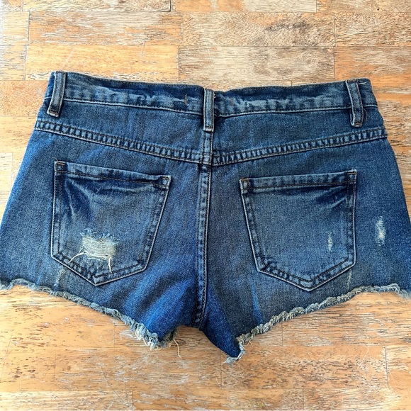 Free People, multi-button fly, denim shorts - Size 24 - Picture 2 of 5
